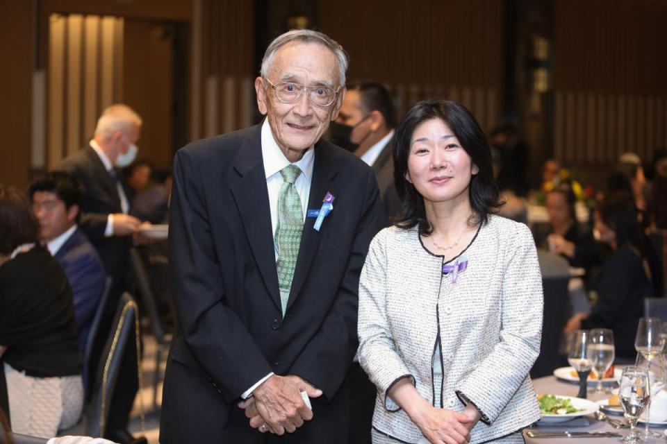 Akemi Kurokawa and Consul Yasuko Kurihara